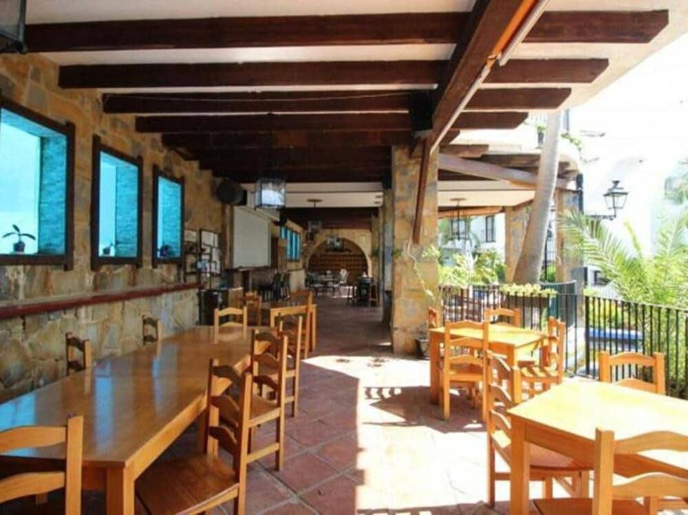 4 slaapkamer Huis te huur in Marbella met zwembad garage - € 4.500 (Ref: 9455701)