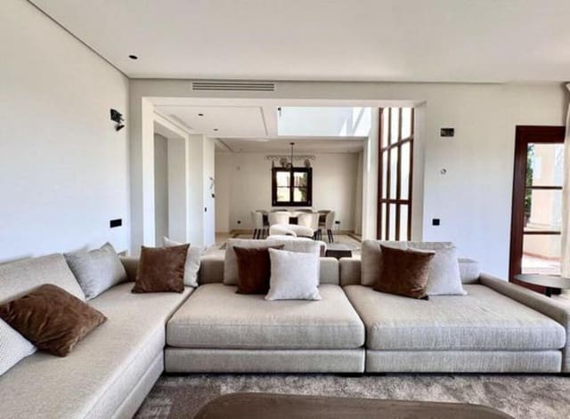 6 bedroom Villa for rent in Nagüeles Alto, Marbella with pool garage - € 15,000 (Ref: 9455702)