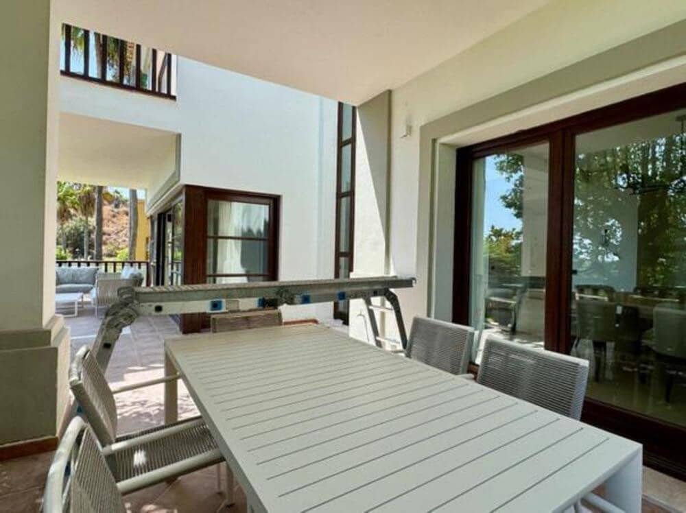 6 bedroom Villa for rent in Marbella with pool garage - € 15,000 (Ref: 9455702)