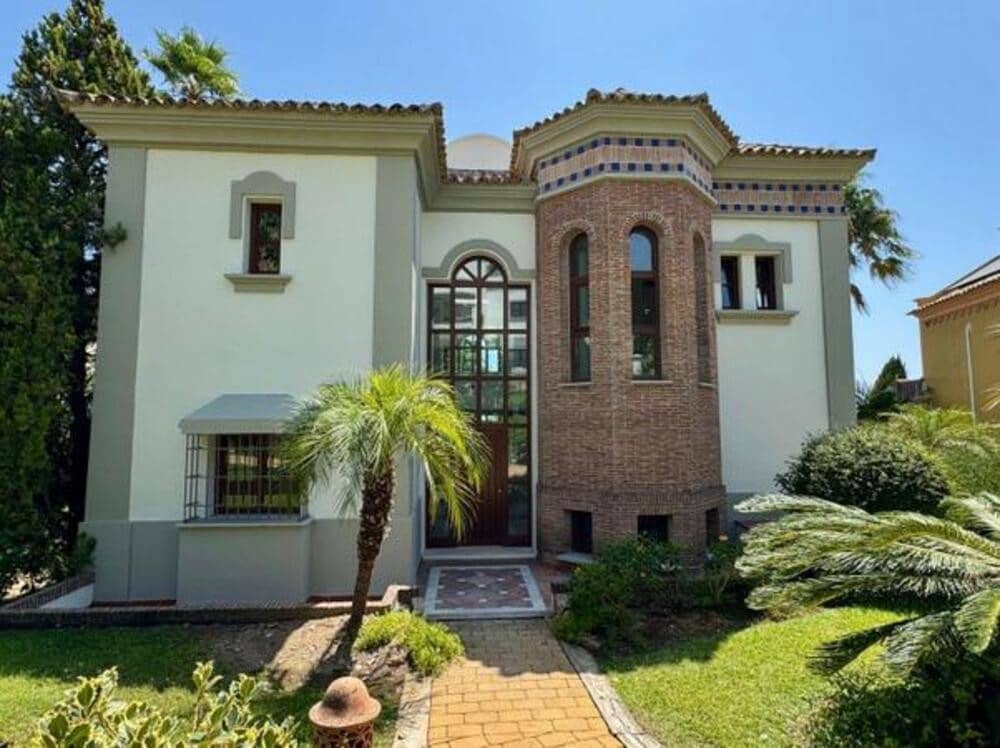 6 bedroom Villa for rent in Marbella with pool garage - € 15,000 (Ref: 9455702)