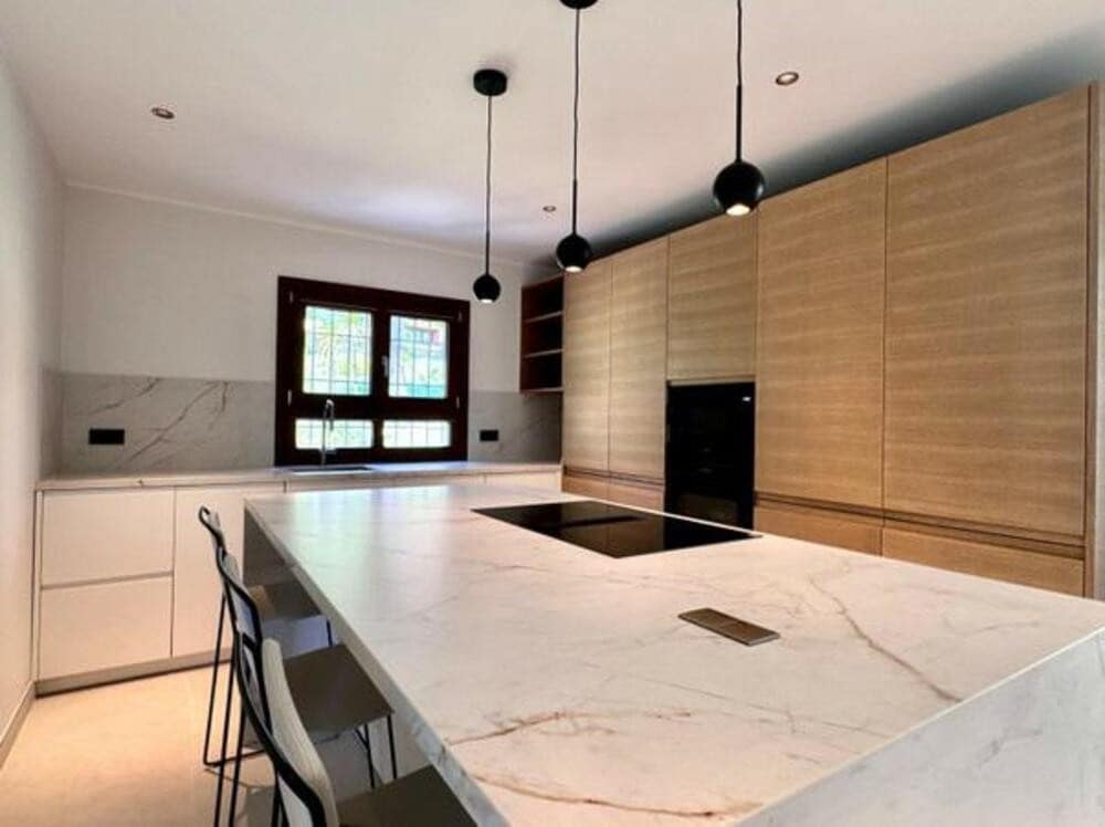 6 bedroom Villa for rent in Marbella with pool garage - € 15,000 (Ref: 9455702)