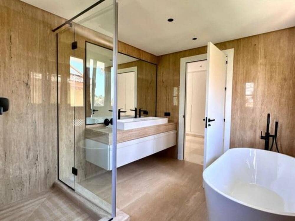 6 bedroom Villa for rent in Marbella with pool garage - € 15,000 (Ref: 9455702)