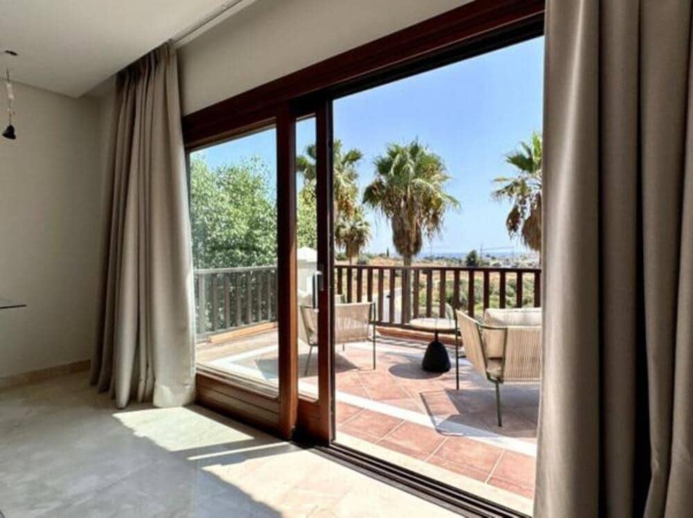 6 bedroom Villa for rent in Marbella with pool garage - € 15,000 (Ref: 9455702)