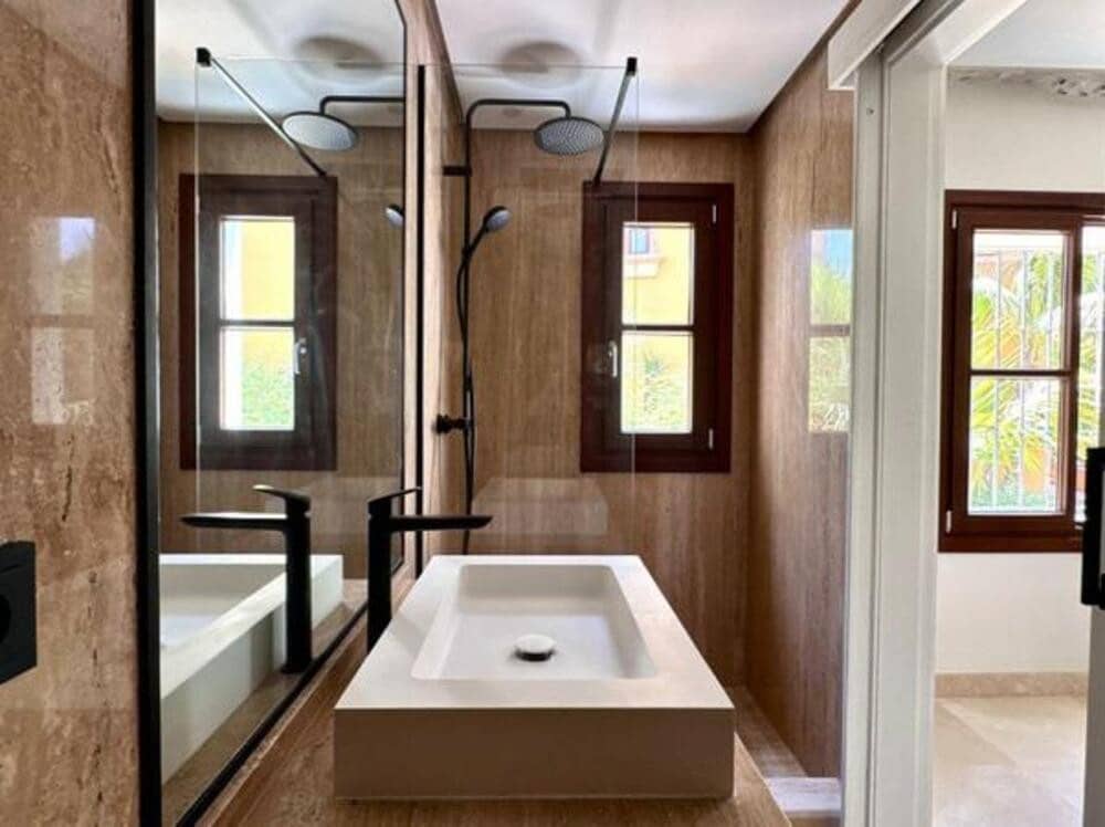 6 bedroom Villa for rent in Marbella with pool garage - € 15,000 (Ref: 9455702)