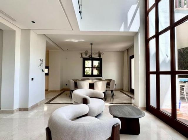 Chalet de 6 habitaciones en Nagüeles Alto, Marbella en alquiler con piscina garaje - 14.000 € (Ref: 9455702)