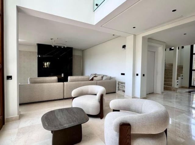 Chalet de 6 habitaciones en Nagüeles Alto, Marbella en alquiler con piscina garaje - 14.000 € (Ref: 9455702)