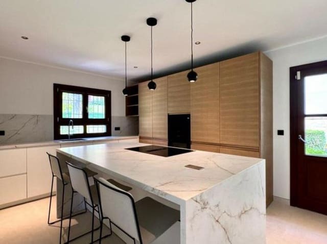 Chalet de 6 habitaciones en Nagüeles Alto, Marbella en alquiler con piscina garaje - 14.000 € (Ref: 9455702)