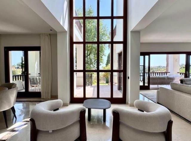 Chalet de 6 habitaciones en Nagüeles Alto, Marbella en alquiler con piscina garaje - 14.000 € (Ref: 9455702)