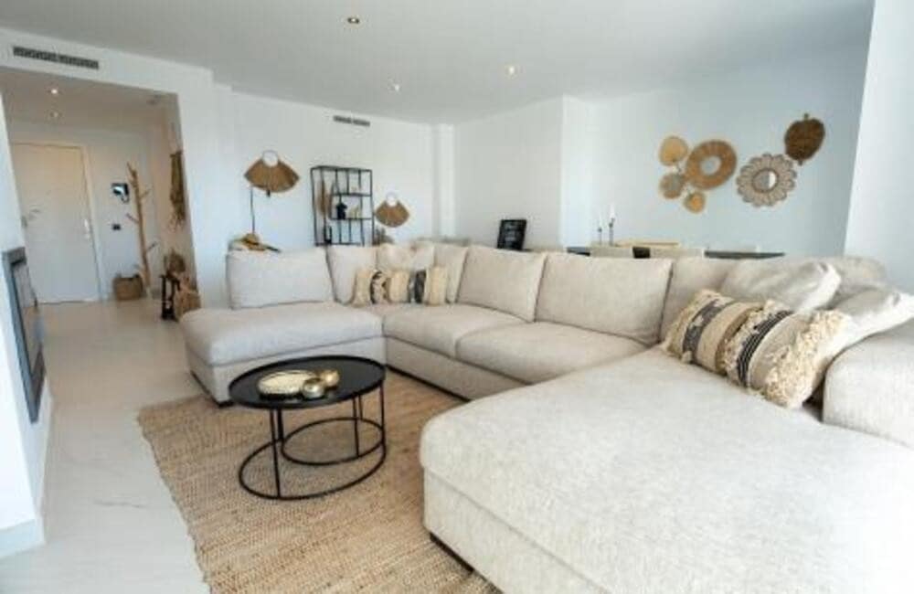 3 soveværelse Lejlighed til leje i Estepona med swimmingpool garage - € 3.400 (Ref: 9455705)