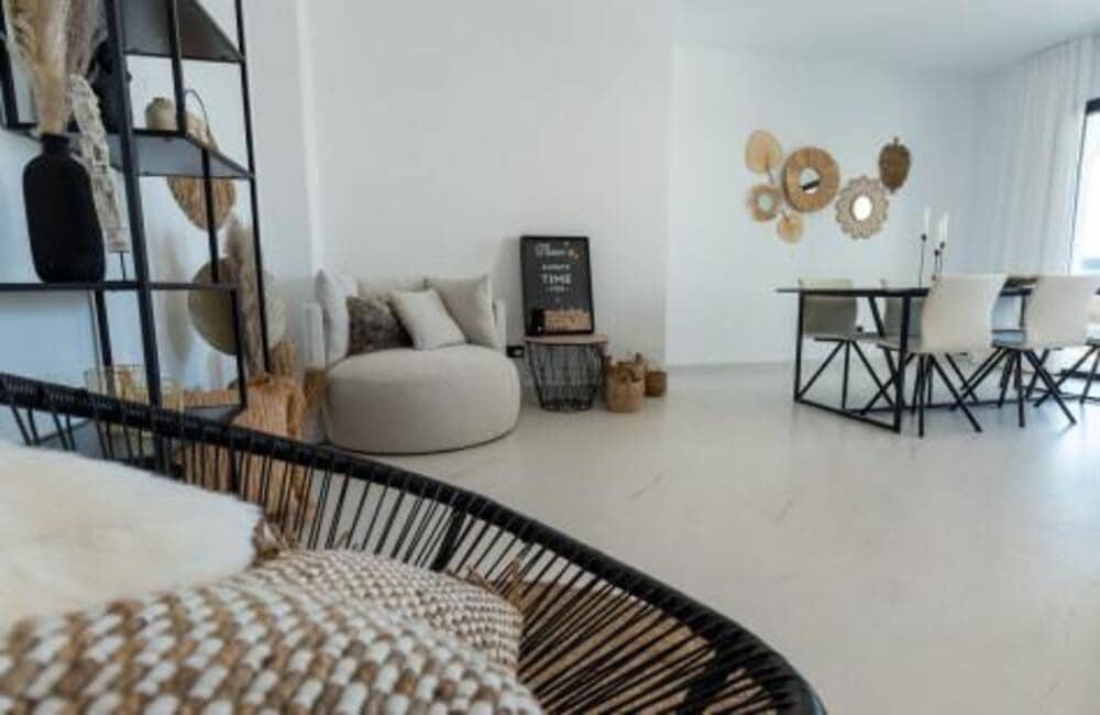 3 soveværelse Lejlighed til leje i Estepona med swimmingpool garage - € 3.400 (Ref: 9455705)