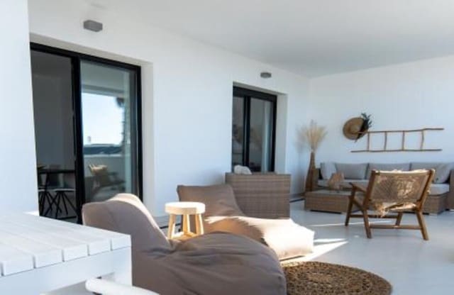 Appartement de 3 chambres à louer à Altos de Estepona, Estepona avec piscine garage - 3 400 € (Ref: 9455705)