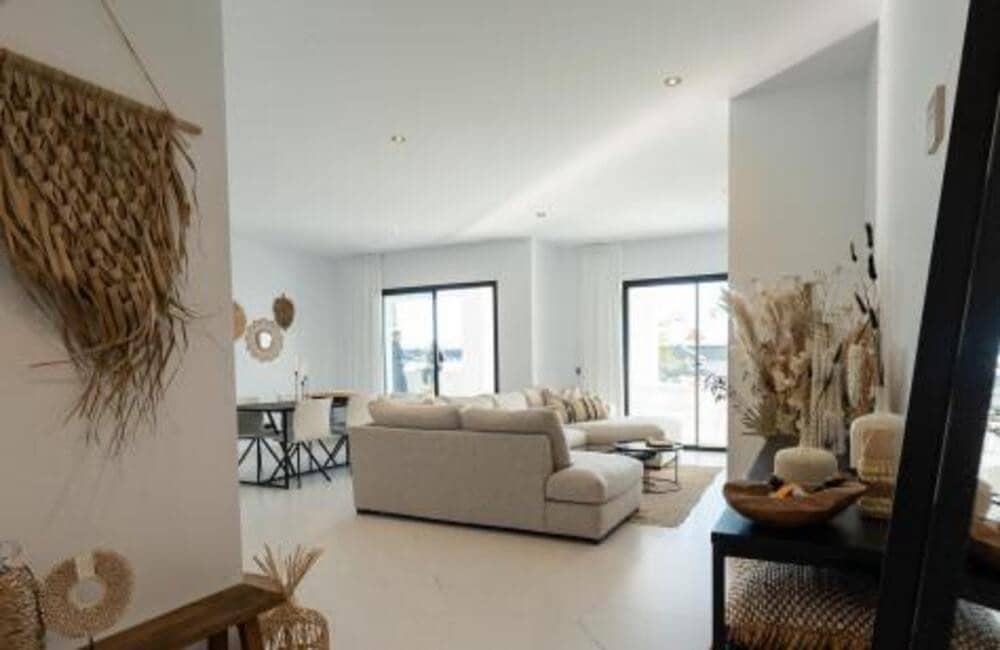 3 soverom Leilighet til salgs i Estepona med svømmebasseng garasje - € 2 100 (Ref: 9455706)