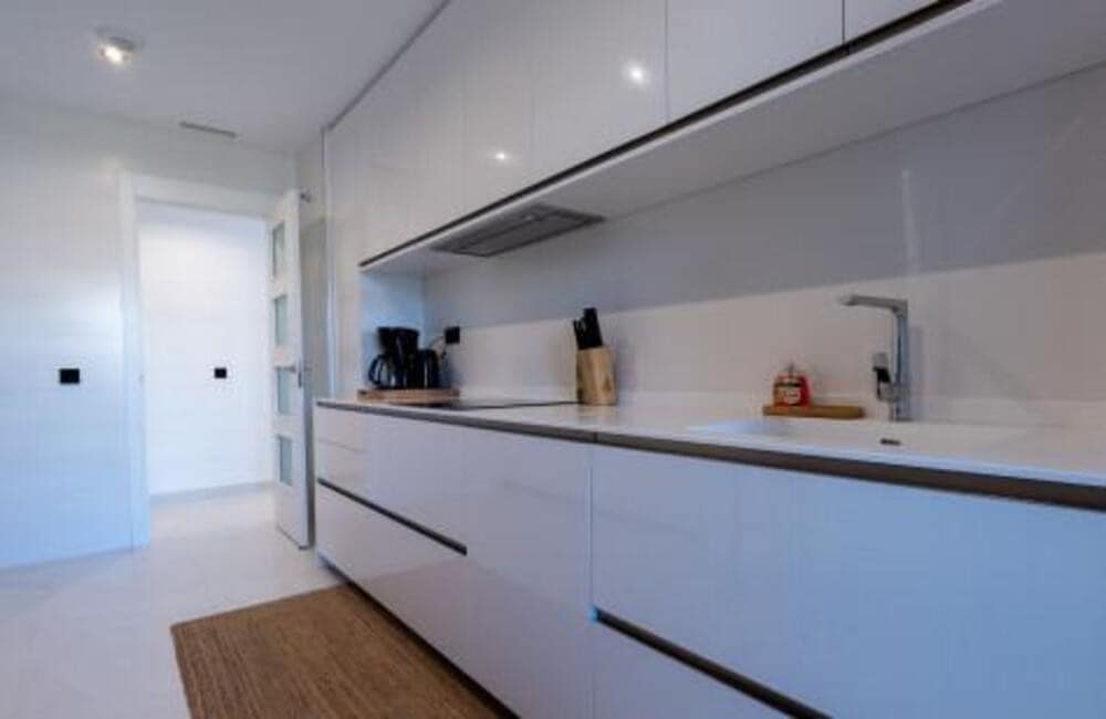 3 soverom Leilighet til salgs i Estepona med svømmebasseng garasje - € 2 100 (Ref: 9455706)