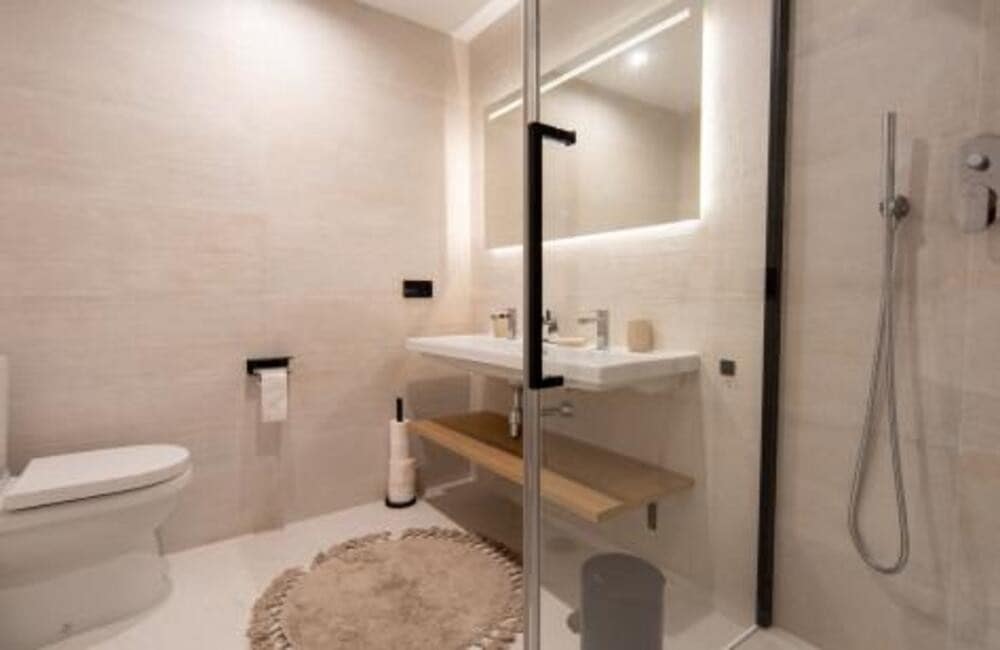 3 soverom Leilighet til salgs i Estepona med svømmebasseng garasje - € 2 100 (Ref: 9455706)