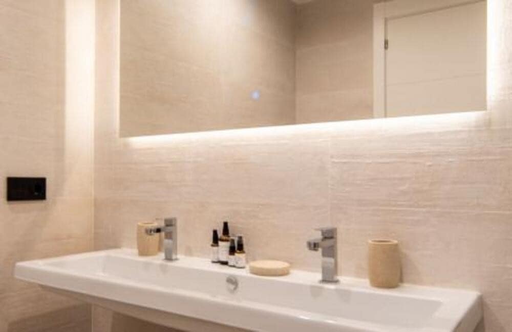 3 soverom Leilighet til salgs i Estepona med svømmebasseng garasje - € 2 100 (Ref: 9455706)