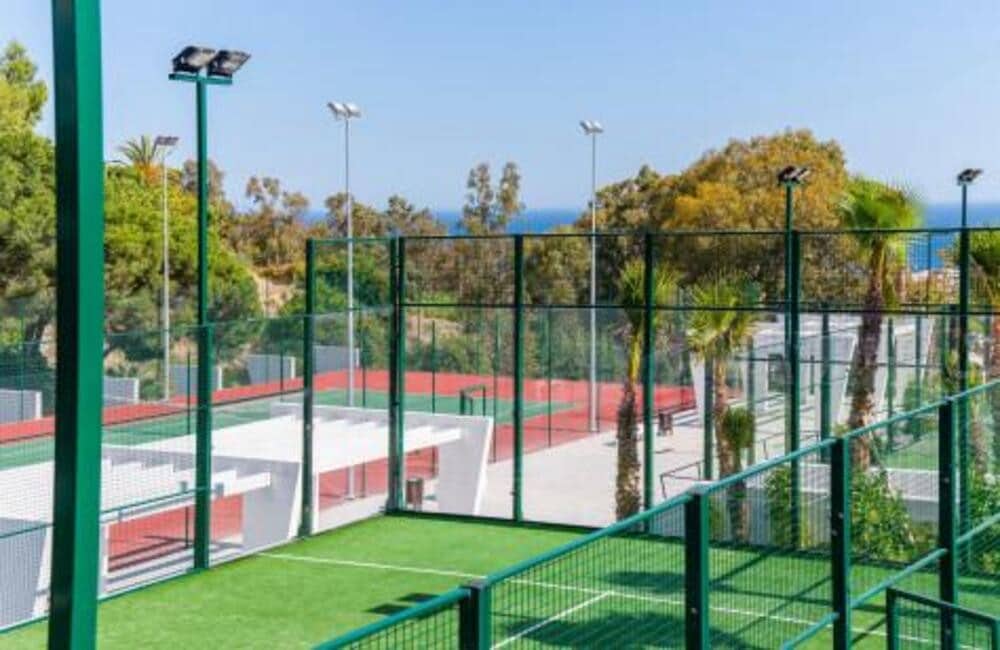 3 soverom Leilighet til salgs i Estepona med svømmebasseng garasje - € 2 100 (Ref: 9455706)