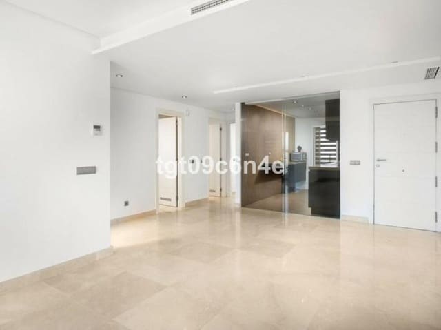 3 quarto Apartamento para venda em Los Arqueros, Benahavís com piscina garagem - 549 000 € (Ref: 9455707)