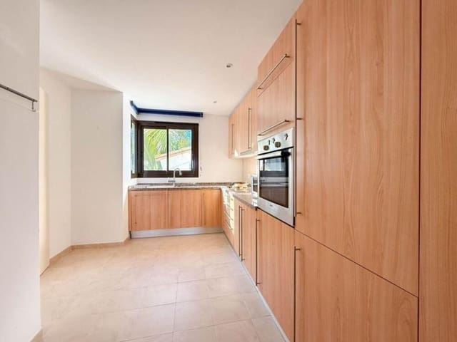 3 sypialnia Apartament na sprzedaż w La Concha - Resina Golf, Estepona z basenem garażem - 460 000 € (Ref: 9460911)