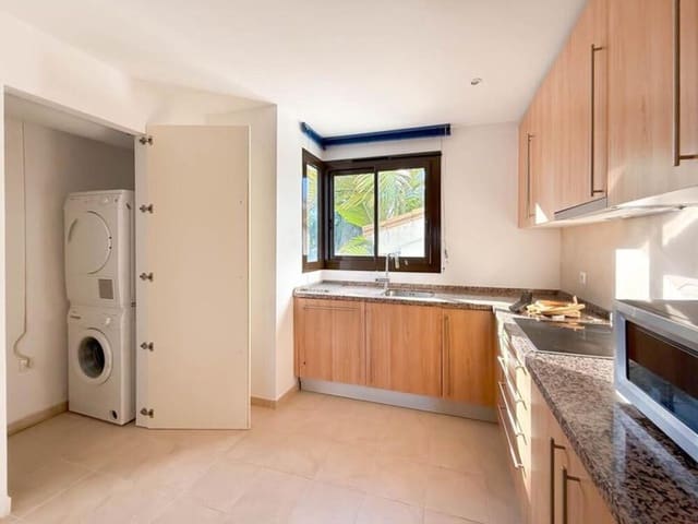 3 sypialnia Apartament na sprzedaż w La Concha - Resina Golf, Estepona z basenem garażem - 460 000 € (Ref: 9460911)