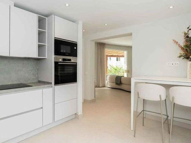 3 bedroom Villa for sale in Casco Antiguo, Marbella with pool garage - € 1,600,000 (Ref: 9460912)