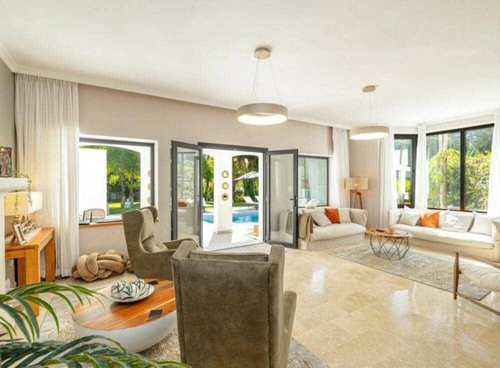 5 Zimmer Villa zu verkaufen in El Paraiso mit Pool Garage - 1.998.000 € (Ref: 9460913)