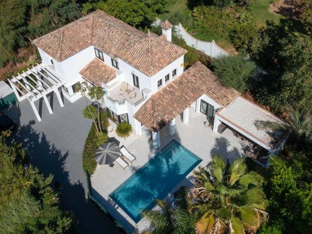 5 Zimmer Villa zu verkaufen in El Paraiso mit Pool Garage - 1.998.000 € (Ref: 9460913)