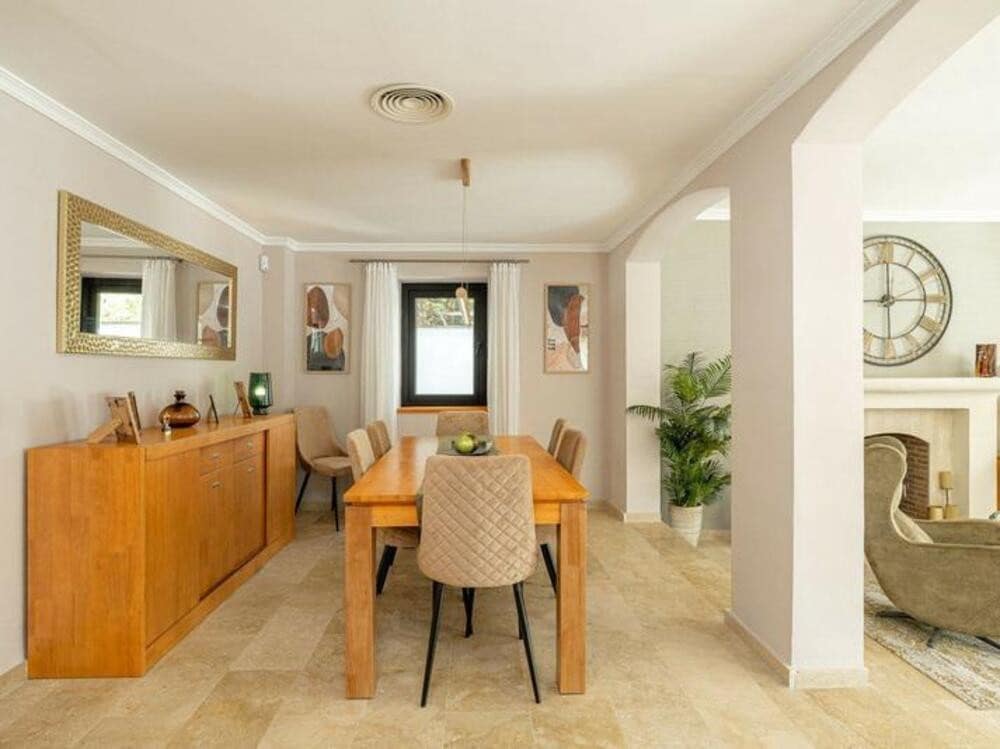 5 Zimmer Villa zu verkaufen in El Paraiso mit Pool Garage - 1.998.000 € (Ref: 9460913)