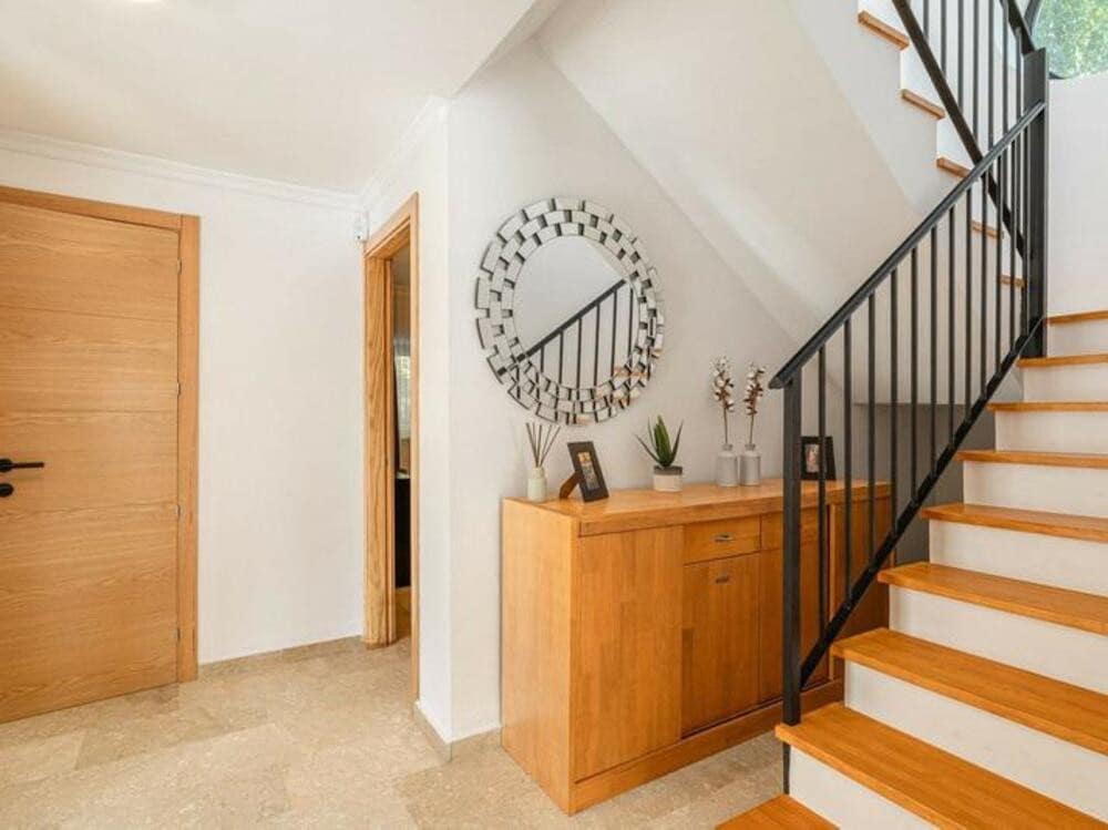 5 Zimmer Villa zu verkaufen in El Paraiso mit Pool Garage - 1.998.000 € (Ref: 9460913)