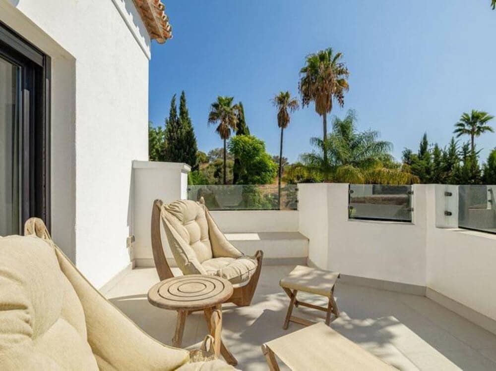 5 Zimmer Villa zu verkaufen in El Paraiso mit Pool Garage - 1.998.000 € (Ref: 9460913)