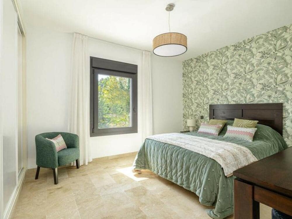 5 Zimmer Villa zu verkaufen in El Paraiso mit Pool Garage - 1.998.000 € (Ref: 9460913)