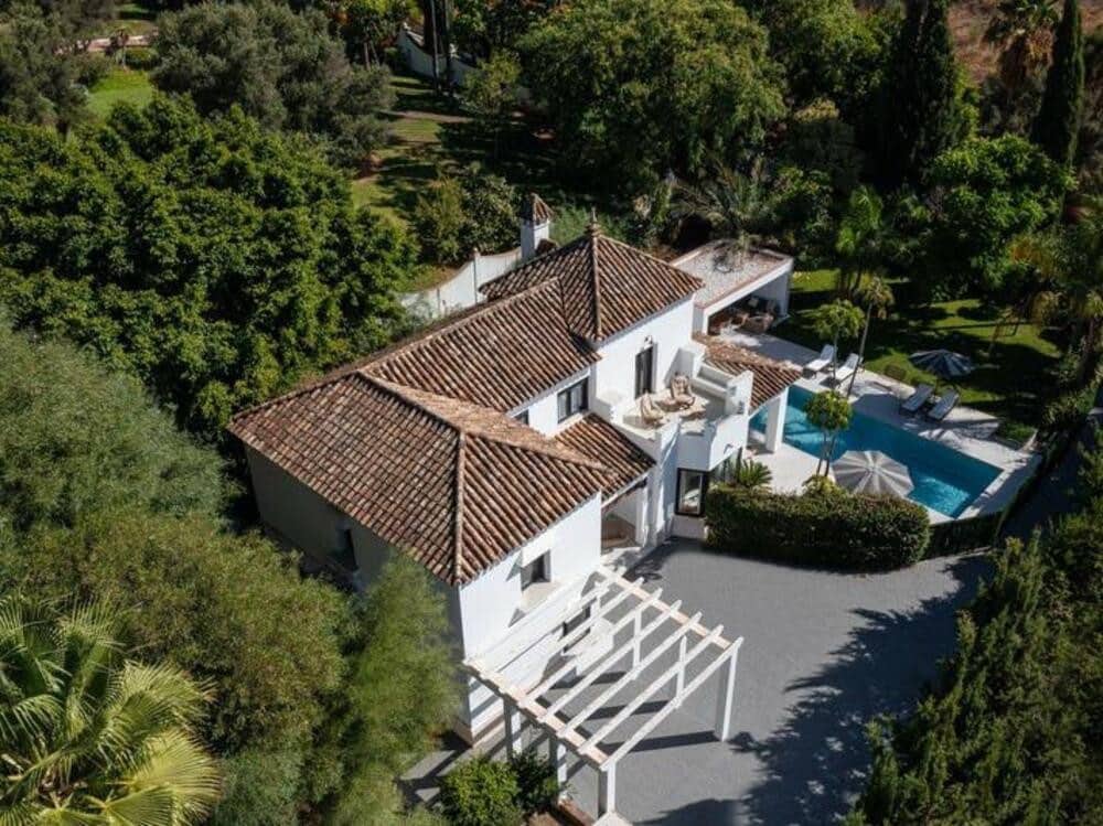 5 Zimmer Villa zu verkaufen in El Paraiso mit Pool Garage - 1.998.000 € (Ref: 9460913)