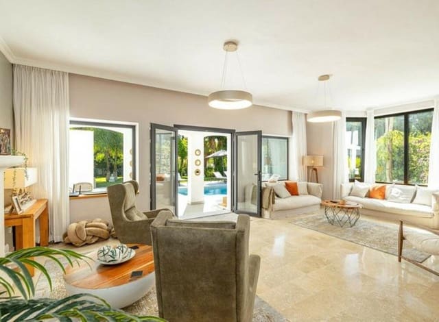 5 sypialnia Willa na sprzedaż w El Paraiso, Estepona z basenem garażem - 1 998 000 € (Ref: 9460913)