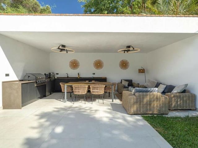 5 sypialnia Willa na sprzedaż w El Paraiso, Estepona z basenem garażem - 1 998 000 € (Ref: 9460913)