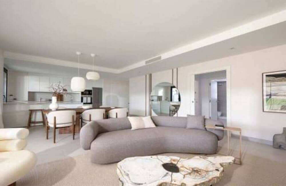 2 Zimmer Apartment zu vermieten in Marbella mit Pool Garage - 3.500 € (Ref: 9460916)