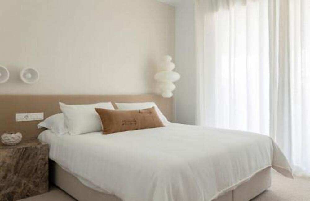 2 Zimmer Apartment zu vermieten in Marbella mit Pool Garage - 3.500 € (Ref: 9460916)