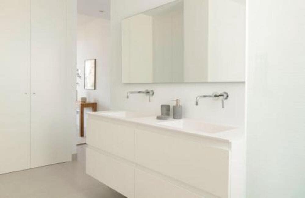 2 Zimmer Apartment zu vermieten in Marbella mit Pool Garage - 3.500 € (Ref: 9460916)