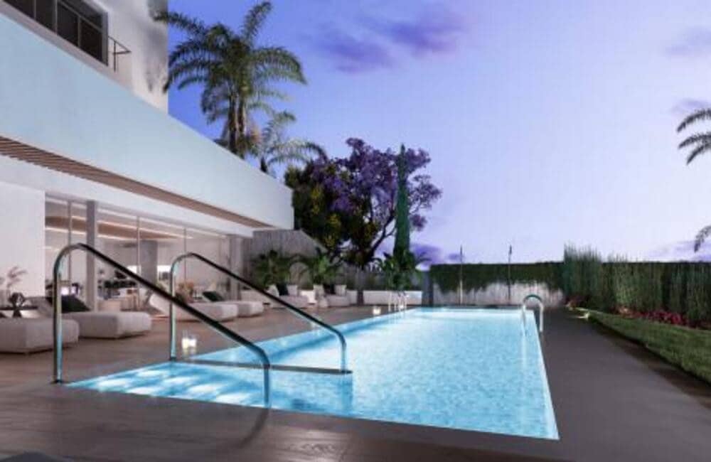 2 Zimmer Apartment zu vermieten in Marbella mit Pool Garage - 3.500 € (Ref: 9460916)