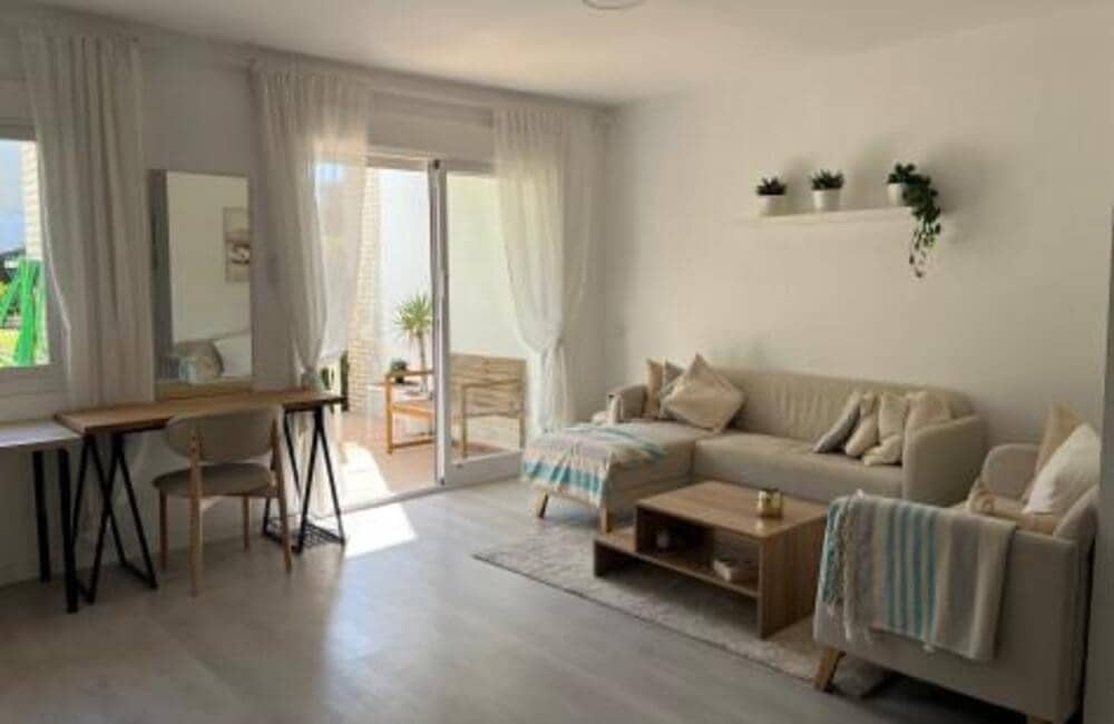 Apartamento de 3 habitaciones en Marbella en alquiler con piscina garaje - 2.850 € (Ref: 9465104)
