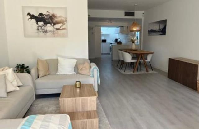 3 quarto Apartamento para arrendar em Los Naranjos, Marbella com piscina garagem - 2 850 € (Ref: 9465104)