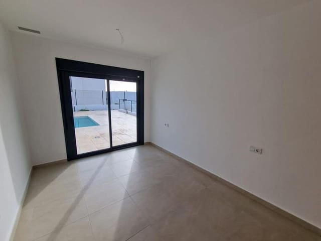 4 camera da letto Villa in vendita in La Duquesa / Puerto de la Duquesa, Manilva con piscina garage - 730.000 € (Rif: 9465105)