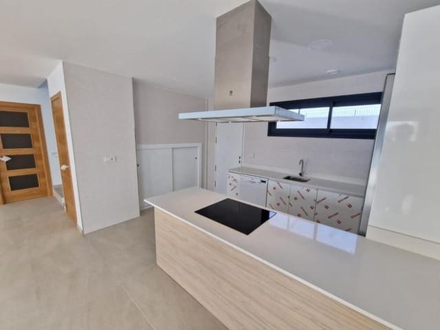 4 sypialnia Willa na sprzedaż w La Duquesa / Puerto de la Duquesa, Manilva z basenem garażem - 780 000 € (Ref: 9465105)