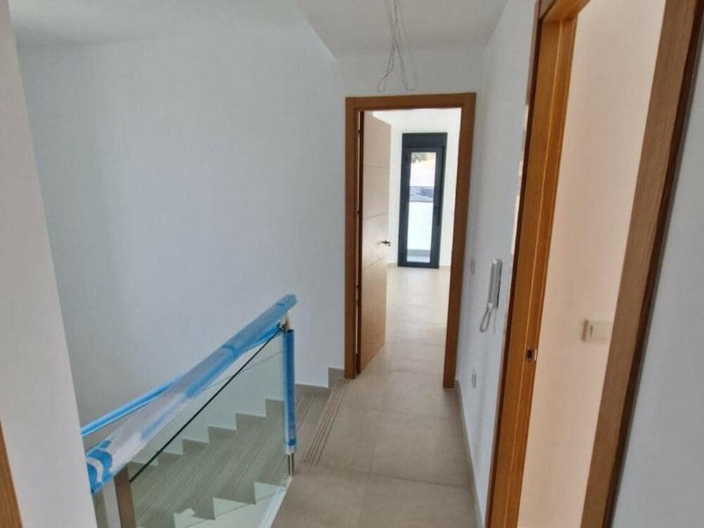 4 soverom Villa til salgs i La Duquesa / Puerto de la Duquesa med svømmebasseng garasje - € 780 000 (Ref: 9465105)