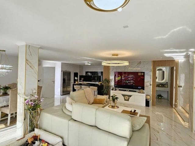 4 soveværelse Finca/Landehus til leje i El Padrón, Estepona med swimmingpool garage - € 6.000 (Ref: 9465106)