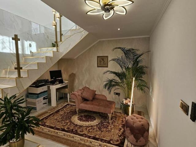 4 soveværelse Finca/Landehus til leje i El Padrón, Estepona med swimmingpool garage - € 6.000 (Ref: 9465106)