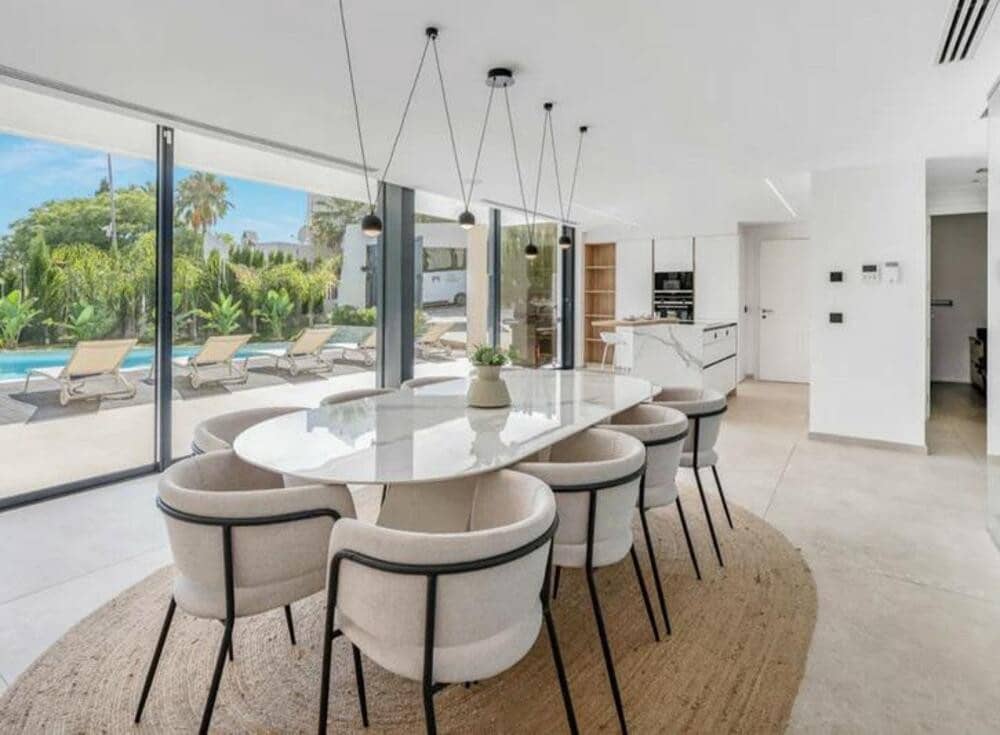 Chalet de 4 habitaciones en Marbella en venta con piscina garaje - 1.895.000 € (Ref: 9465108)