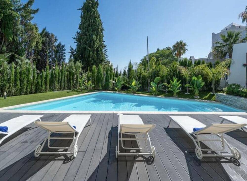 Chalet de 4 habitaciones en Marbella en venta con piscina garaje - 1.895.000 € (Ref: 9465108)