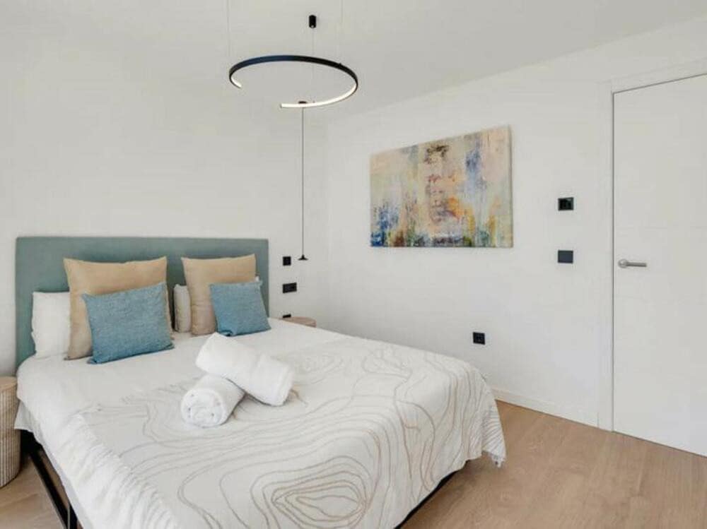 4 bedroom Villa for sale in Marbella with pool garage - € 1,795,000 (Ref: 9465108)