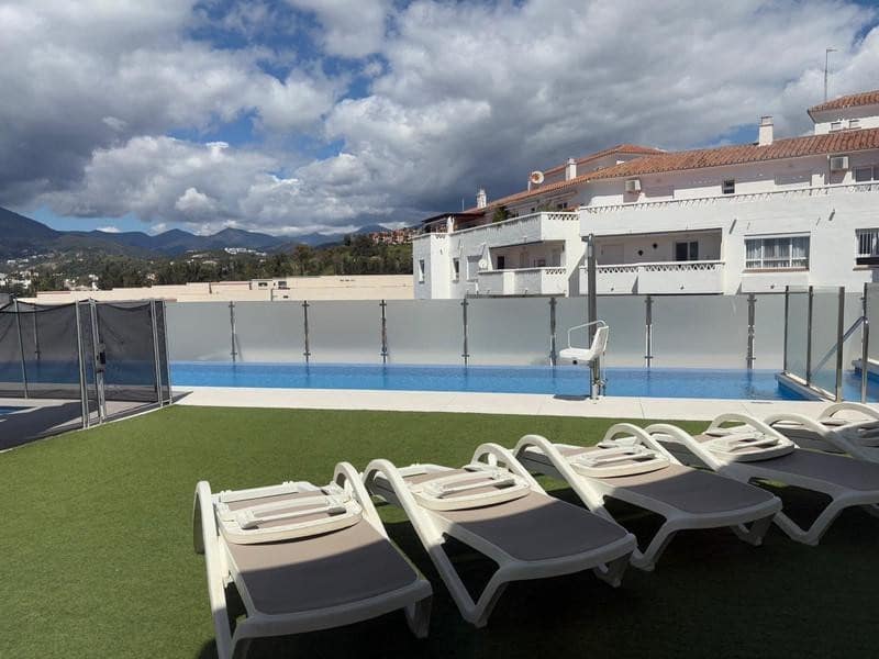 2 slaapkamer Penthouse te huur in Marbella met zwembad garage - € 1.900 (Ref: 9465110)