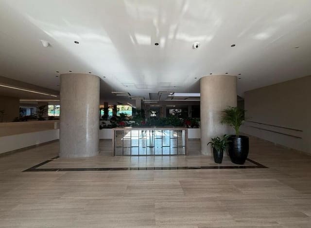 3 soveværelse Lejlighed til leje i Rodeo Alto - Guadaiza - La Campana, Marbella med swimmingpool garage - € 2.650 (Ref: 9467917)