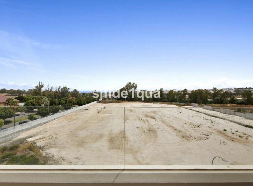 3 soveværelse Lejlighed til leje i Marbella med swimmingpool garage - € 2.650 (Ref: 9467917)